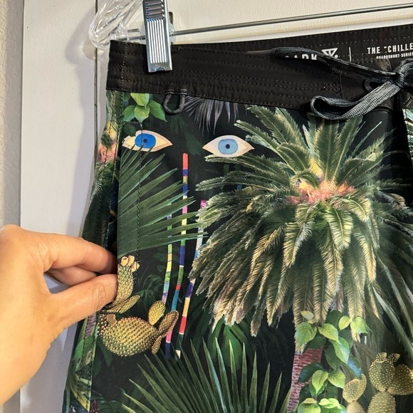 ROARK MEN'S CHILLER JARDIN OASIS 17”Boardshorts Size 28 - Picture 7 of 13